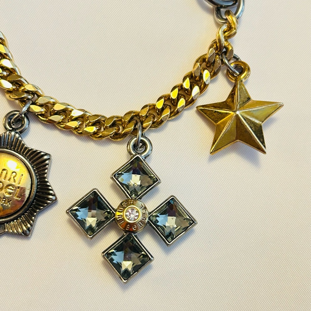 🔥NWOT🔥 Henri Bendel Military Charm Swag Bag Charm/ Keychain/ Bracelet - Picture 6 of 12